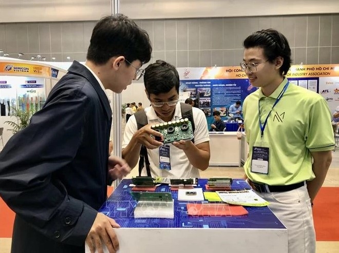 Vietnam’s first semiconductor expo underway in HCM City